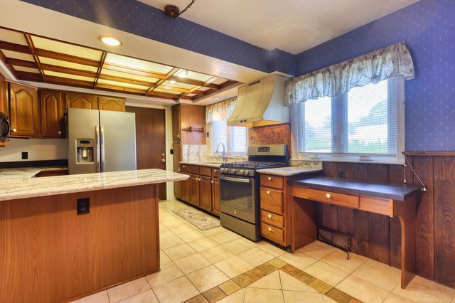 45821 North Avenue, Macomb Twp, MI 48042