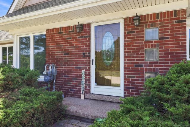 45821 North Avenue, Macomb Twp, MI 48042