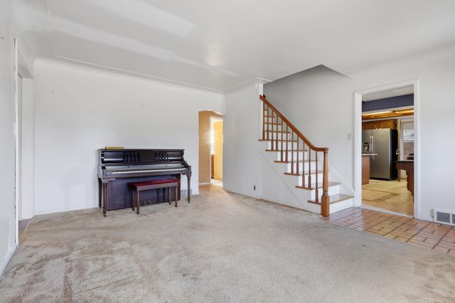 45821 North Avenue, Macomb Twp, MI 48042