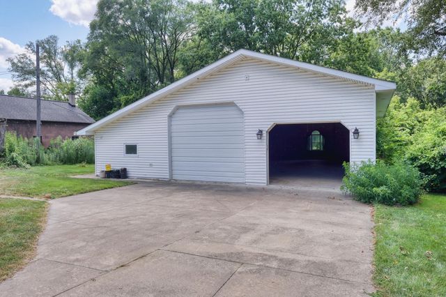 45821 North Avenue, Macomb Twp, MI 48042
