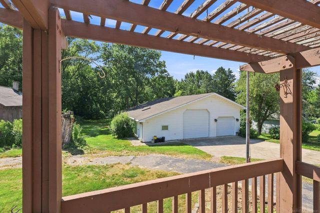 45821 North Avenue, Macomb Twp, MI 48042