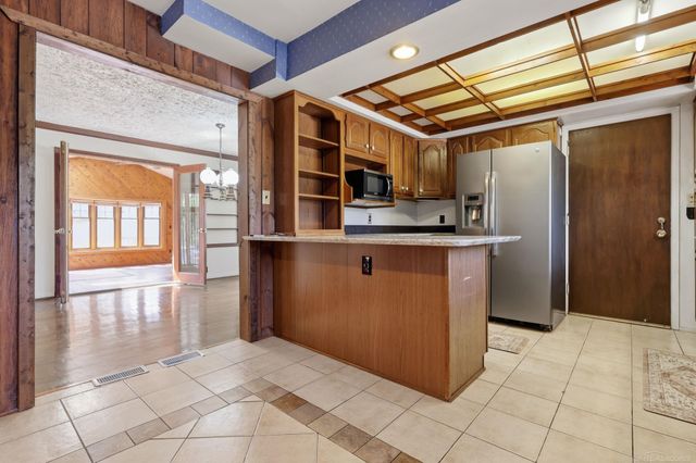 45821 North Avenue, Macomb Twp, MI 48042
