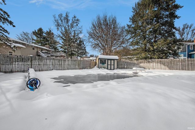 51043 Shady Lane, Elkhart, IN 46514