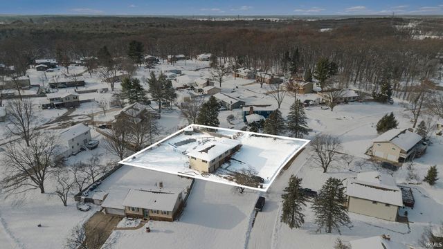 51043 Shady Lane, Elkhart, IN 46514