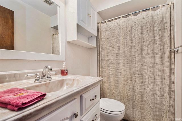 51043 Shady Lane, Elkhart, IN 46514