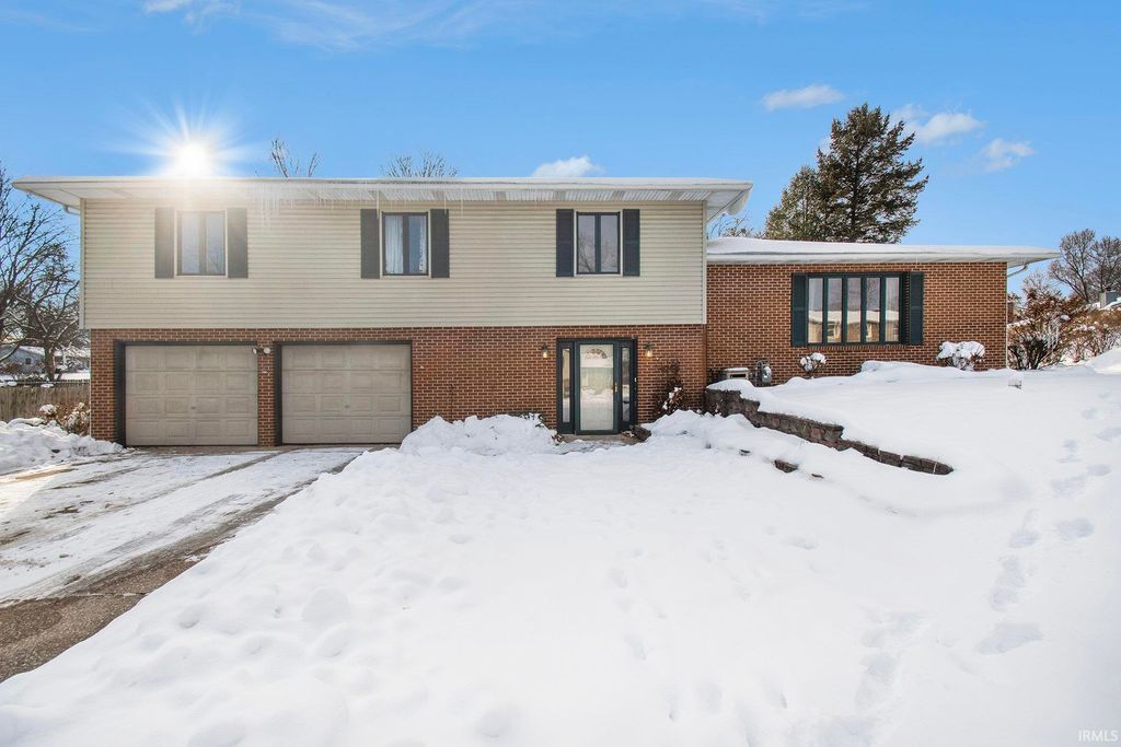 51043 Shady Lane, Elkhart, IN 46514