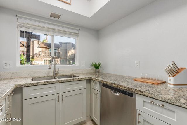 2232 W LINDNER Avenue 2, Mesa, AZ 85202