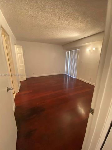 7640 Westwood Drive 406, Tamarac, FL 33321
