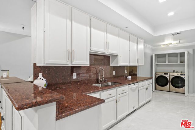 14630 Dickens Street 108, Los Angeles, CA 91403