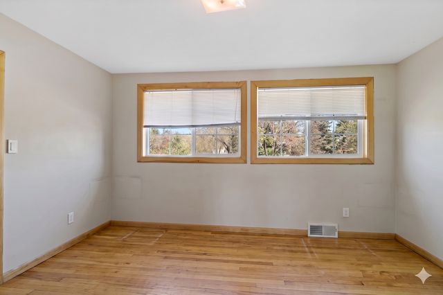 2705 E Minnehaha Parkway, Minneapolis, MN 55417