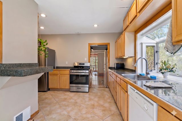 2705 E Minnehaha Parkway, Minneapolis, MN 55417