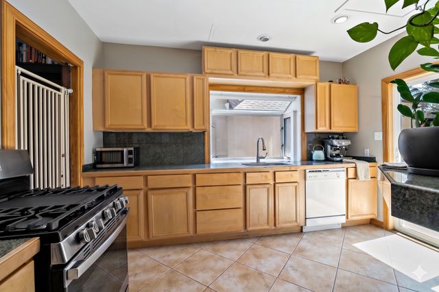 2705 E Minnehaha Parkway, Minneapolis, MN 55417