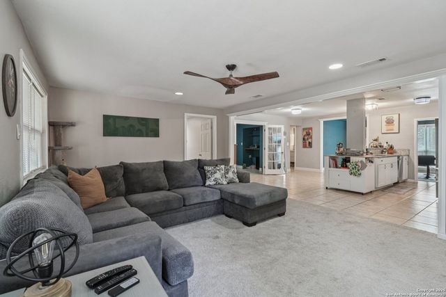 4023 Goshen Pass, San Antonio, TX 78230