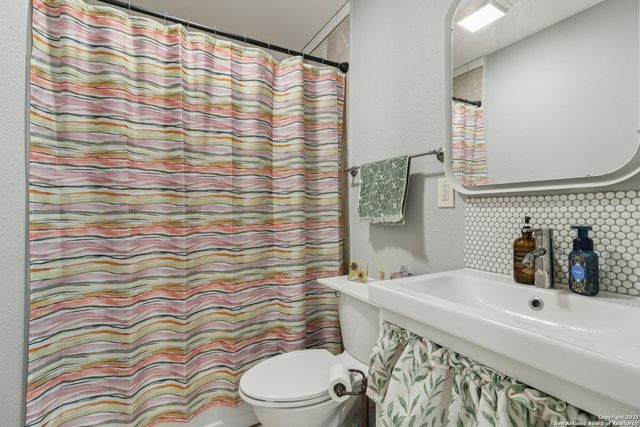 4023 Goshen Pass, San Antonio, TX 78230