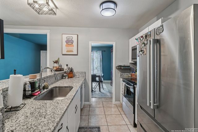 4023 Goshen Pass, San Antonio, TX 78230