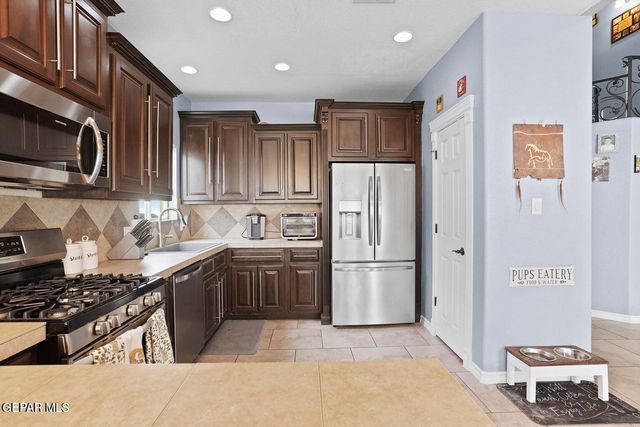 11325 CHARLES MAIZ Lane, El Paso, TX 79934