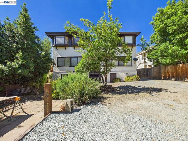2366 Cedar St 3, Berkeley, CA 94708