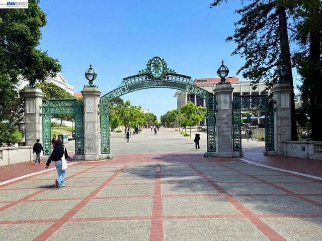 2366 Cedar St 3, Berkeley, CA 94708