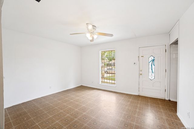 7070 GREENBERRY DR, San Antonio, TX 78227