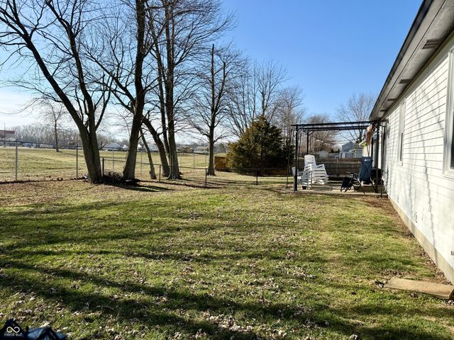 1213 Meadowood Drive, Danville, IN 46122