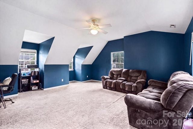 9025 Davis Crossing Court, Charlotte, NC 28269