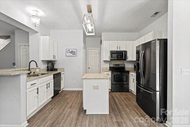 9025 Davis Crossing Court, Charlotte, NC 28269