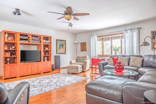 538 Mountain View Avenue, Hurley, NY 12443