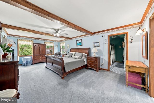 42 FOX HILL DR, Tabernacle, NJ 08088