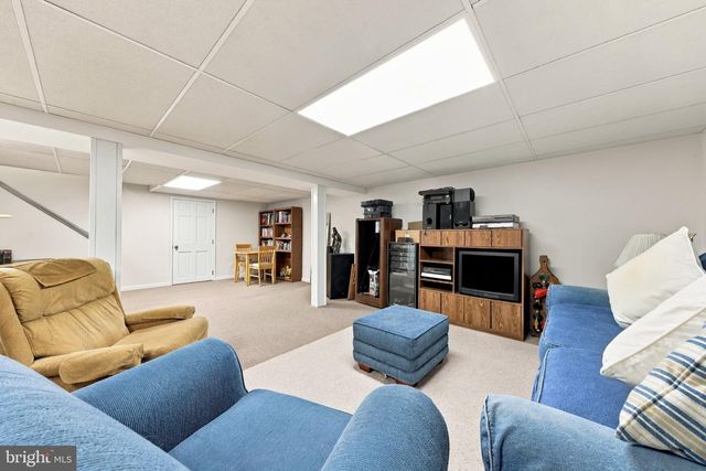 42 FOX HILL DR, Tabernacle, NJ 08088