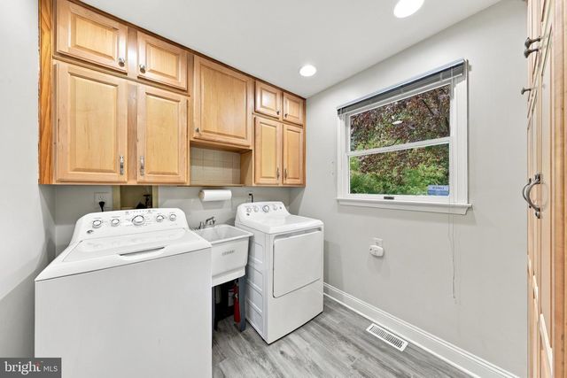 42 FOX HILL DR, Tabernacle, NJ 08088