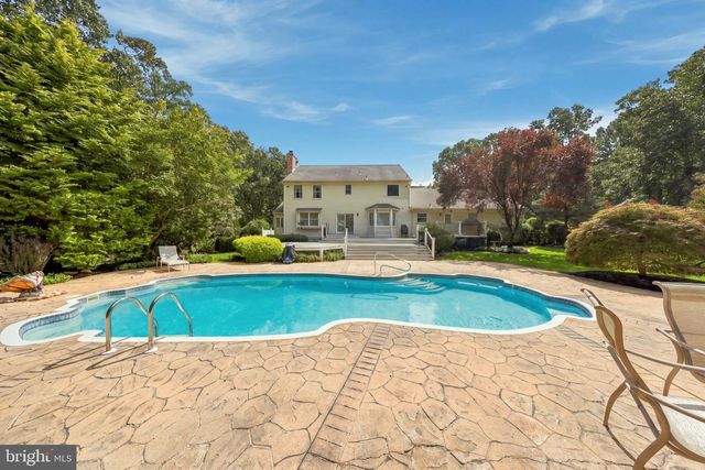 42 FOX HILL DR, Tabernacle, NJ 08088