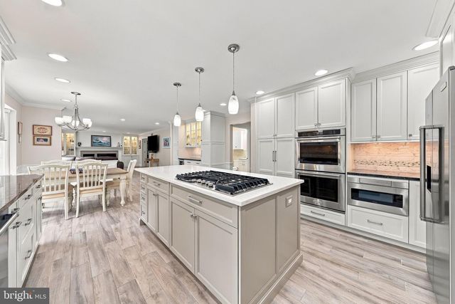 42 FOX HILL DR, Tabernacle, NJ 08088