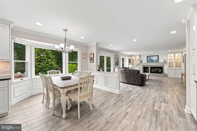 42 FOX HILL DR, Tabernacle, NJ 08088