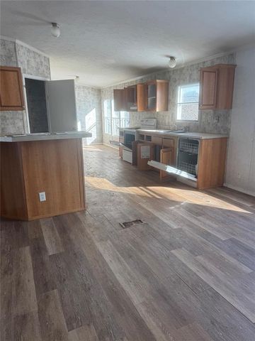 16400 Viking Road, Noble, OK 73068