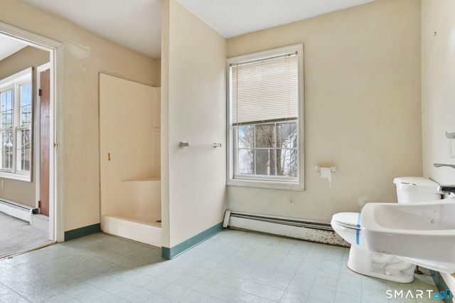 17 Salem Street, Hartford, CT 06114