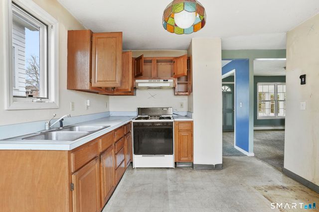 17 Salem Street, Hartford, CT 06114