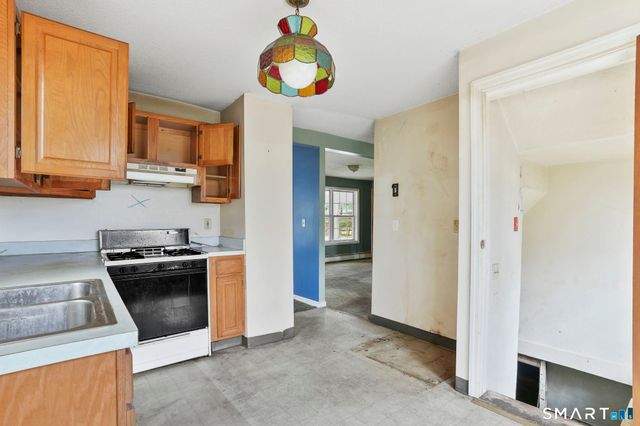 17 Salem Street, Hartford, CT 06114