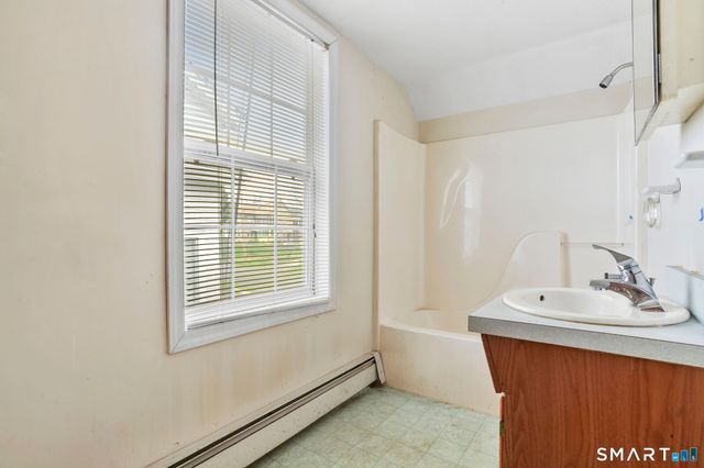 17 Salem Street, Hartford, CT 06114