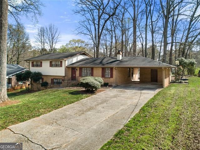 695 Carlouetta Road, Mableton, GA 30126