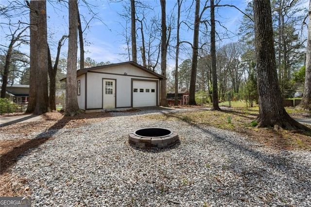 695 Carlouetta Road, Mableton, GA 30126