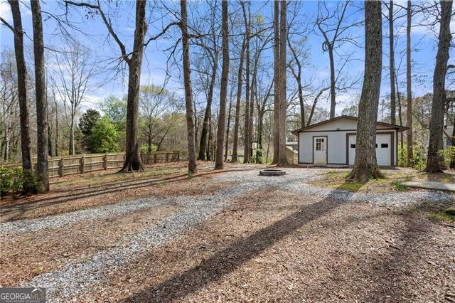 695 Carlouetta Road, Mableton, GA 30126