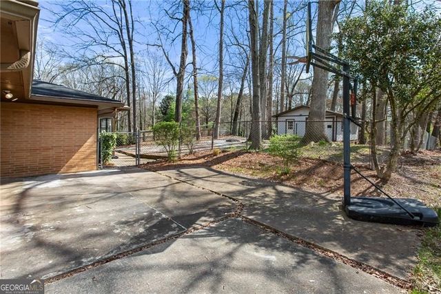 695 Carlouetta Road, Mableton, GA 30126