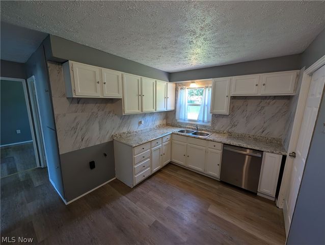 1240 W 21st Street, Lorain, OH 44052