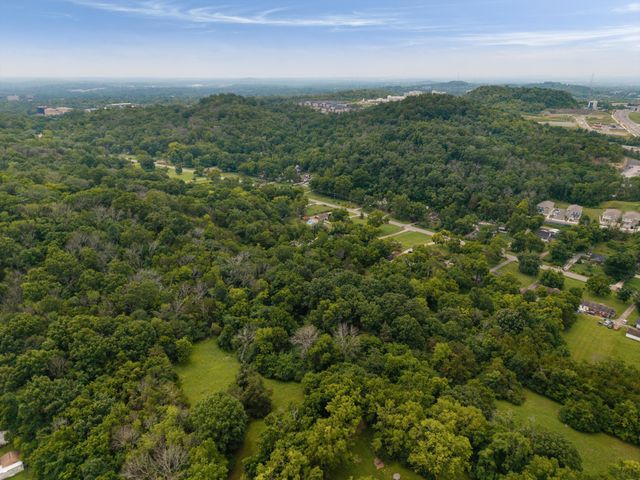 0 Due West Ave N, Madison, TN 37115