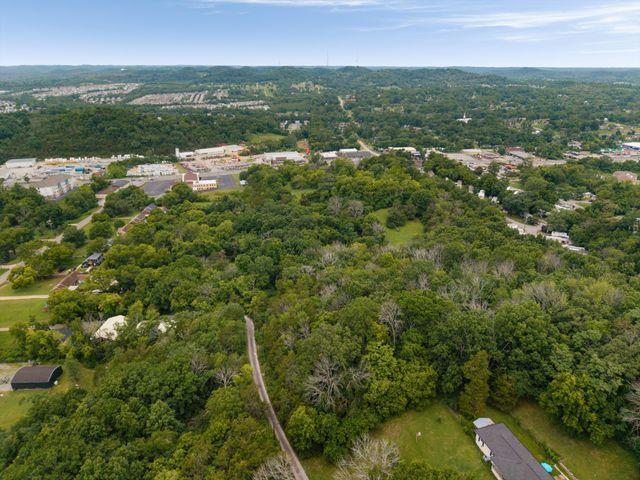0 Due West Ave N, Madison, TN 37115