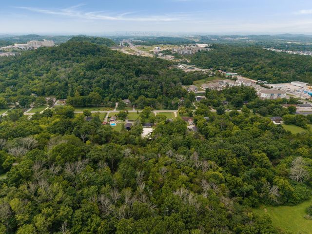 0 Due West Ave N, Madison, TN 37115