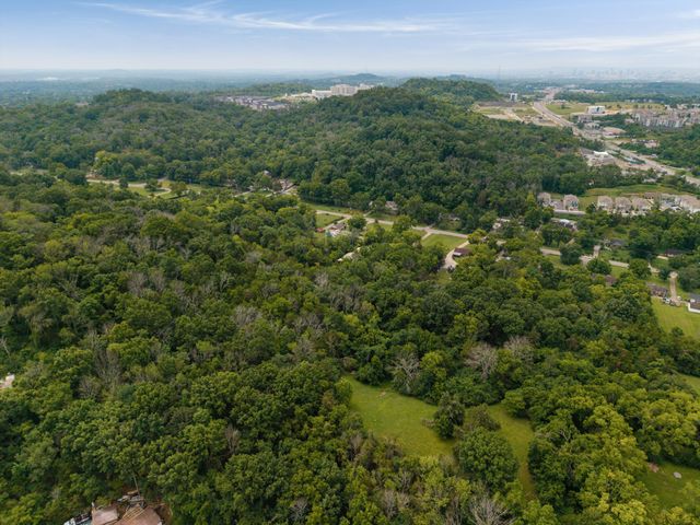 0 Due West Ave N, Madison, TN 37115