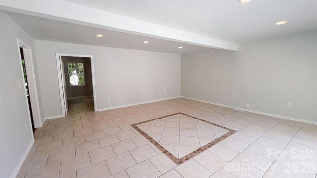 6226 Dumont Lane, Charlotte, NC 28269