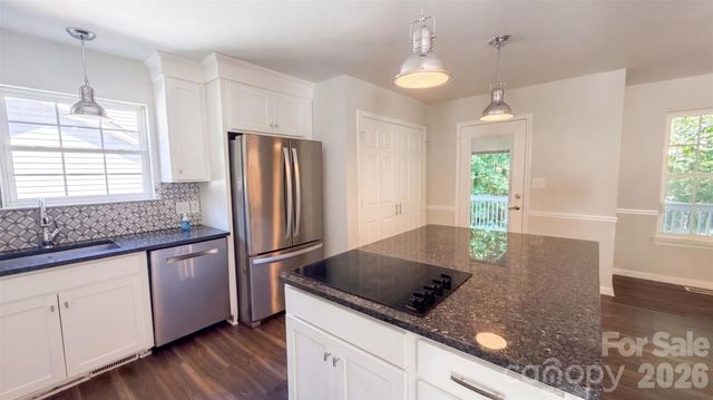6226 Dumont Lane, Charlotte, NC 28269