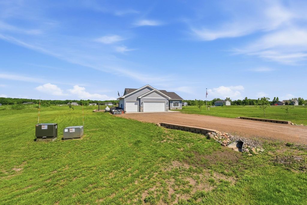 8594 Dolphin Road, Princeton, MN 55371 — photo 3